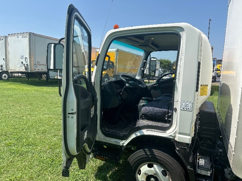 Light Duty Box Truck-Light and Medium Duty Trucks-Isuzu-2022-NPR-Springfield-MO-45,734\n\t\tmiles-$ 55,000 - Image 16