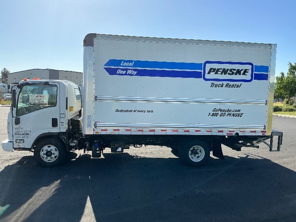 Light Duty Box Truck-Light and Medium Duty Trucks-Isuzu-2022-NPR-Stockton-CA-158,778\n\t\tmiles-$ 35,750 - Image 4