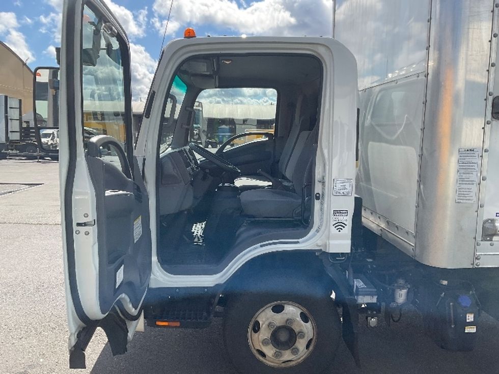 Light Duty Box Truck-Light and Medium Duty Trucks-Isuzu-2022-NPR-Tacoma-WA-83,873\n\t\tmiles-$ 51,000 - Image 16