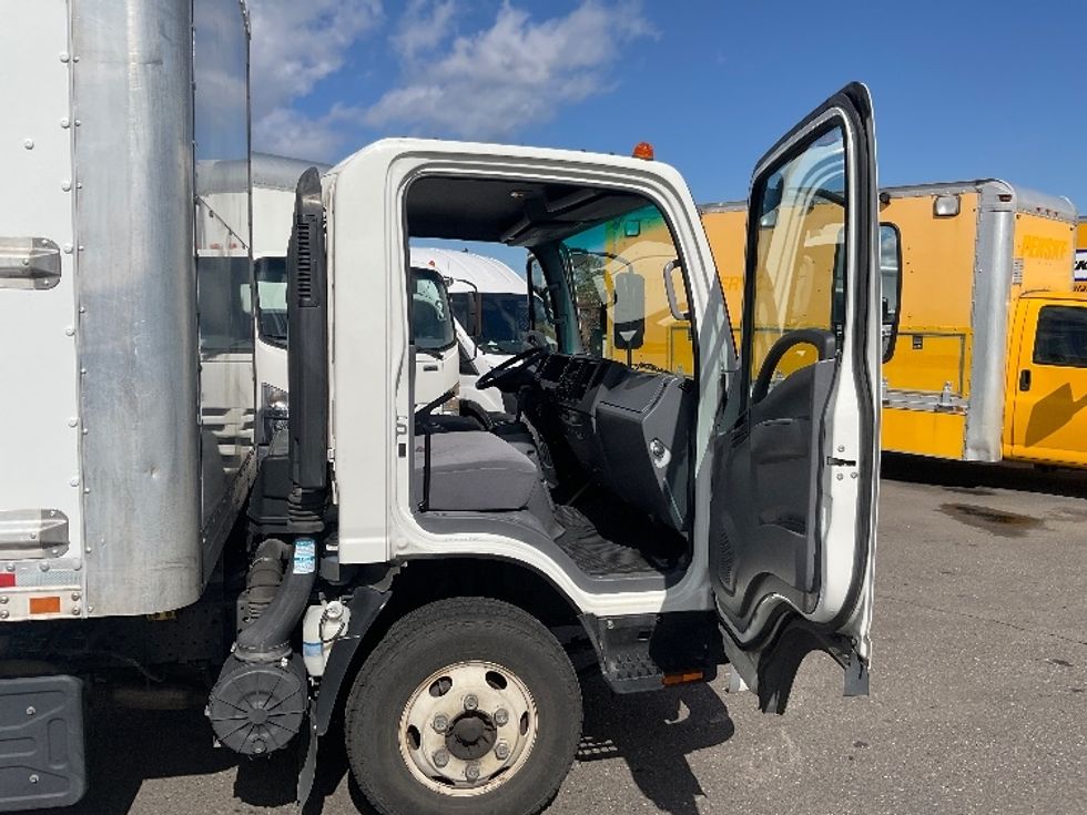 Light Duty Box Truck-Light and Medium Duty Trucks-Isuzu-2022-NPR-Tacoma-WA-83,873\n\t\tmiles-$ 51,000 - Image 20