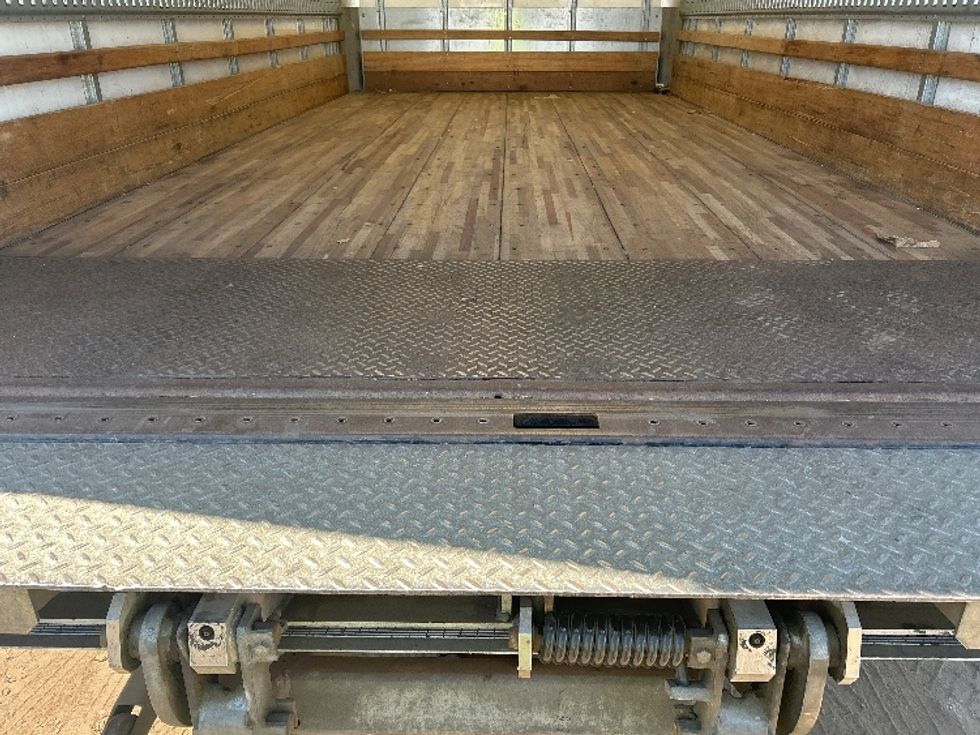 Light Duty Box Truck-Light and Medium Duty Trucks-Isuzu-2022-NPR-Torrance-CA-106,698\n\t\tmiles-$ 48,750 - Image 10