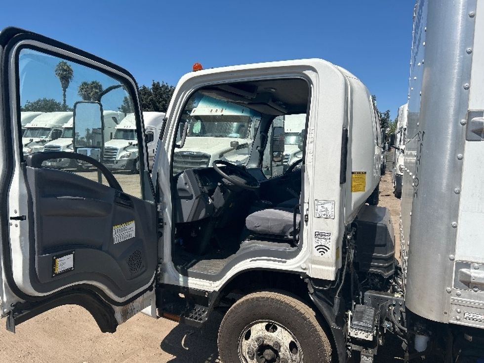 Light Duty Box Truck-Light and Medium Duty Trucks-Isuzu-2022-NPR-Torrance-CA-106,698\n\t\tmiles-$ 48,750 - Image 16