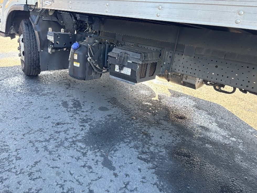 Light Duty Box Truck-Light and Medium Duty Trucks-Isuzu-2022-NPR-West Sacramento-CA-104,575\n\t\tmiles-$ 48,250 - Image 5