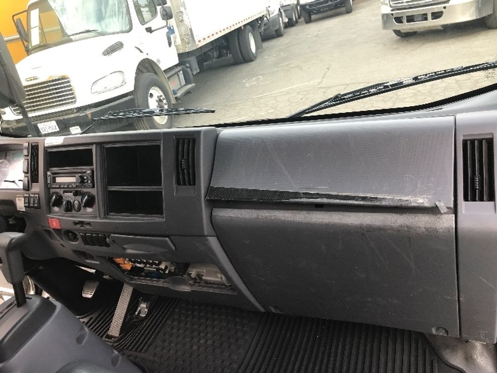 Light Duty Box Truck-Light and Medium Duty Trucks-Isuzu-2022-NPR-West Sacramento-CA-105,563\n\t\tmiles-$ 49,000 - Image 21
