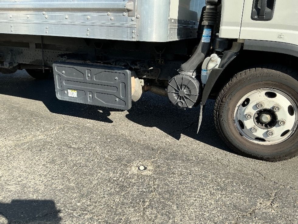 Light Duty Box Truck-Light and Medium Duty Trucks-Isuzu-2022-NPR-West Sacramento-CA-113,362\n\t\tmiles-$ 47,500 - Image 14