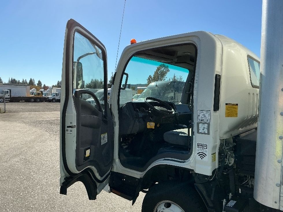 Light Duty Box Truck-Light and Medium Duty Trucks-Isuzu-2022-NPR-West Sacramento-CA-113,362\n\t\tmiles-$ 47,500 - Image 16