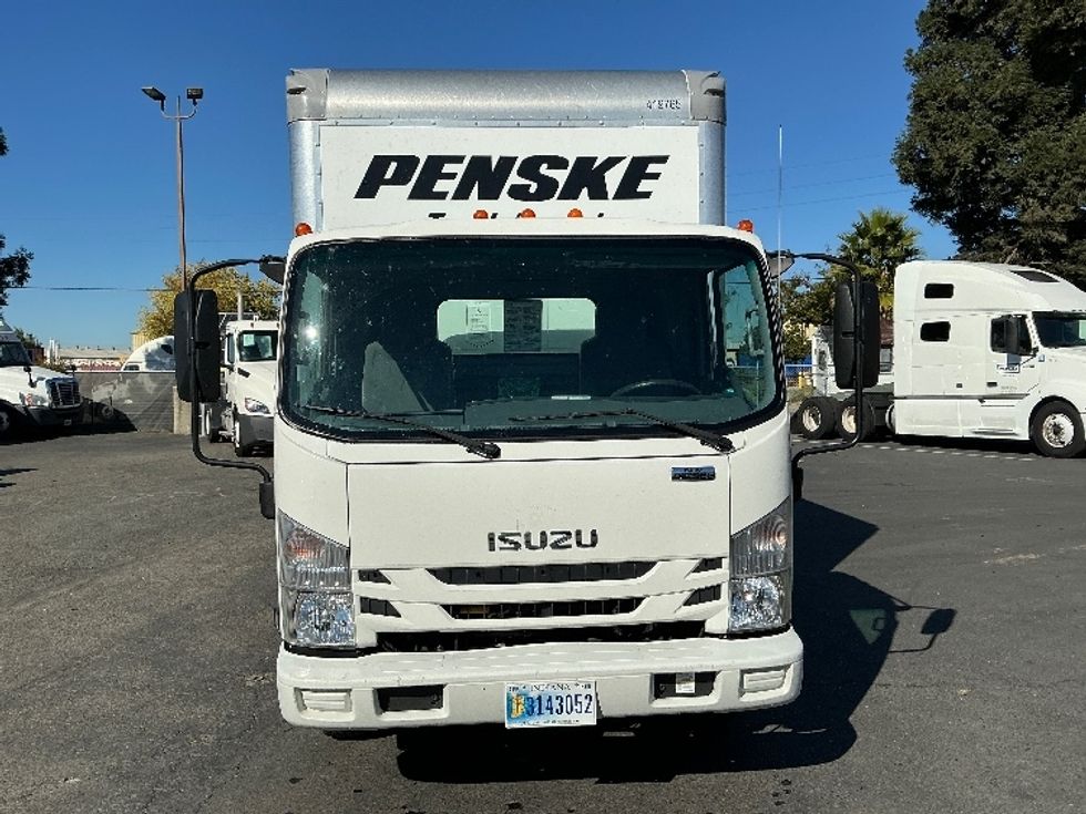 2022 Isuzu NPR photo 2