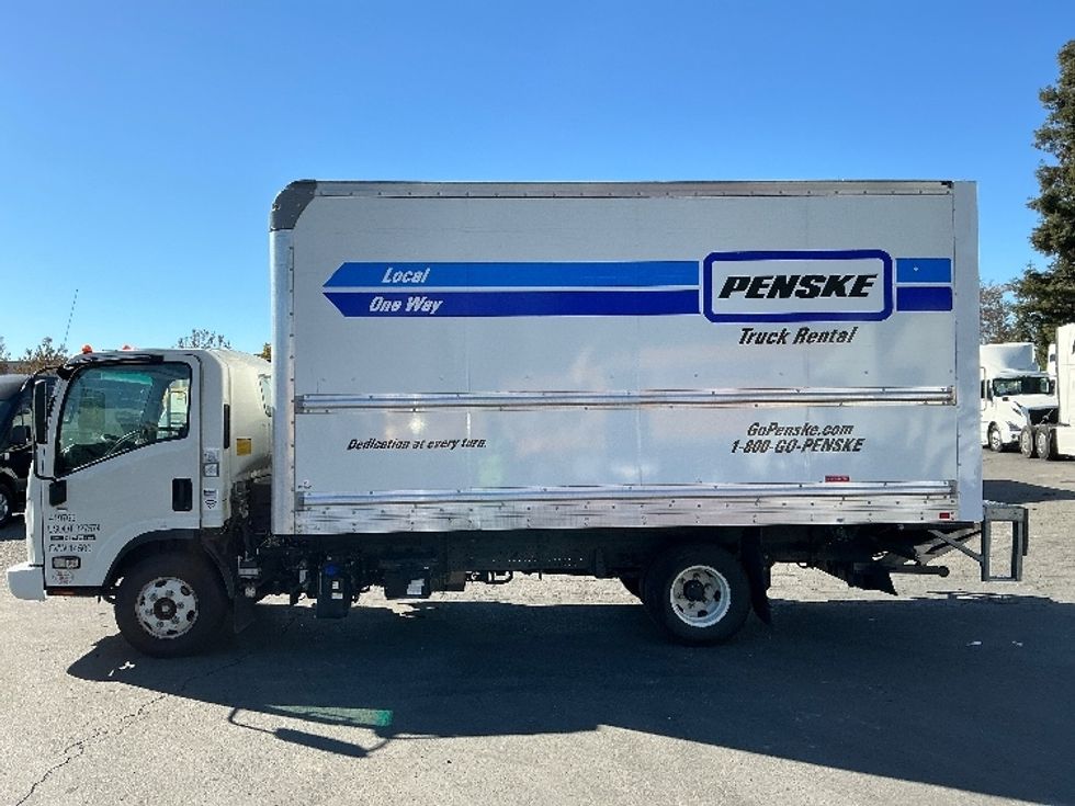 2022 Isuzu NPR photo 4