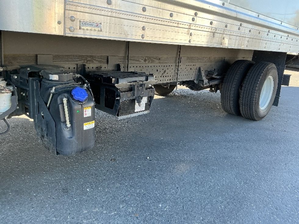 Light Duty Box Truck-Light and Medium Duty Trucks-Isuzu-2022-NPR-West Sacramento-CA-113,362\n\t\tmiles-$ 47,500 - Image 5