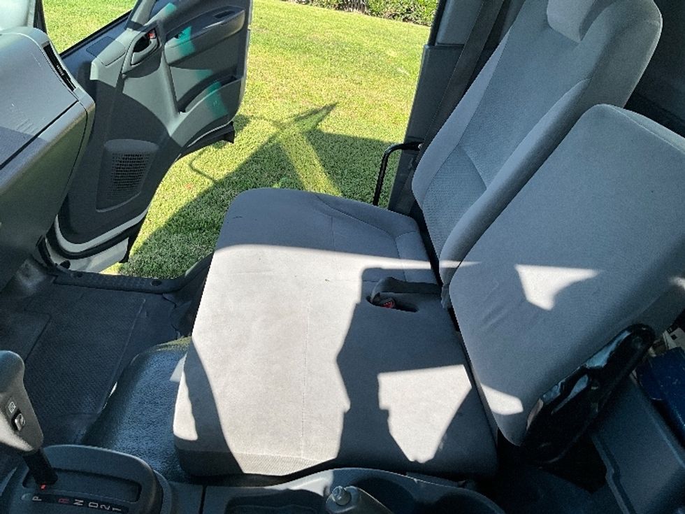 Light Duty Box Truck-Light and Medium Duty Trucks-Isuzu-2022-NPR-West Sacramento-CA-116,466\n\t\tmiles-$ 46,750 - Image 19