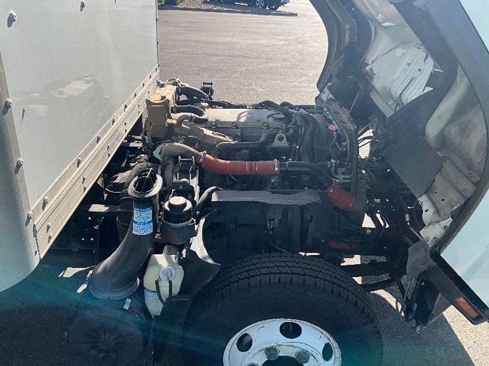 Light Duty Box Truck-Light and Medium Duty Trucks-Isuzu-2022-NPR-West Sacramento-CA-116,466\n\t\tmiles-$ 46,750 - Image 23