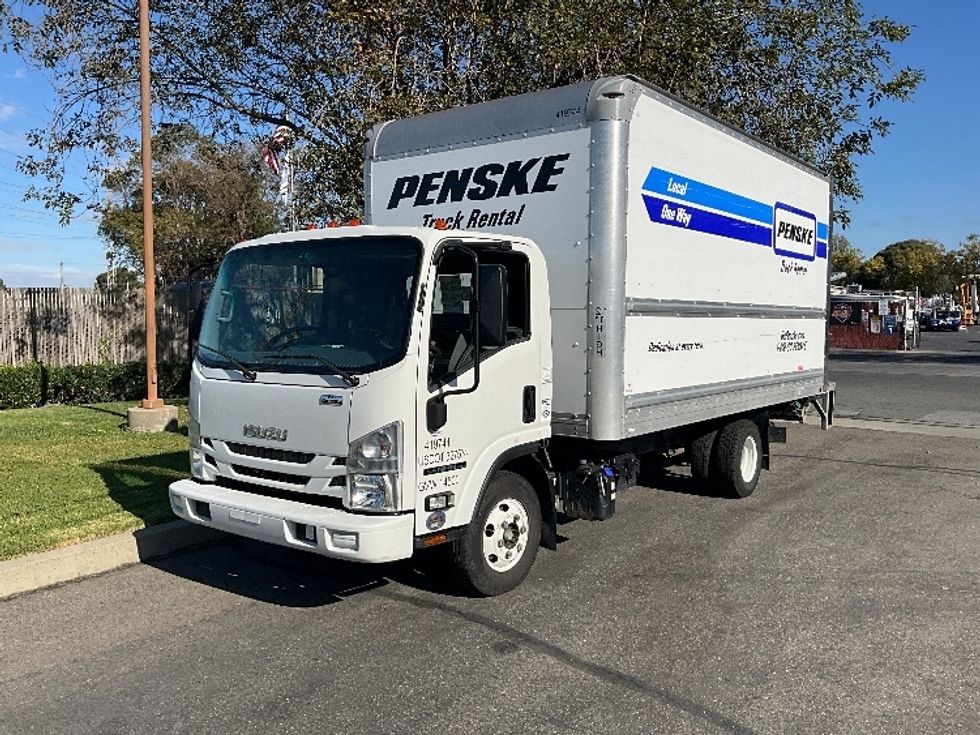 2022 Isuzu NPR photo 3
