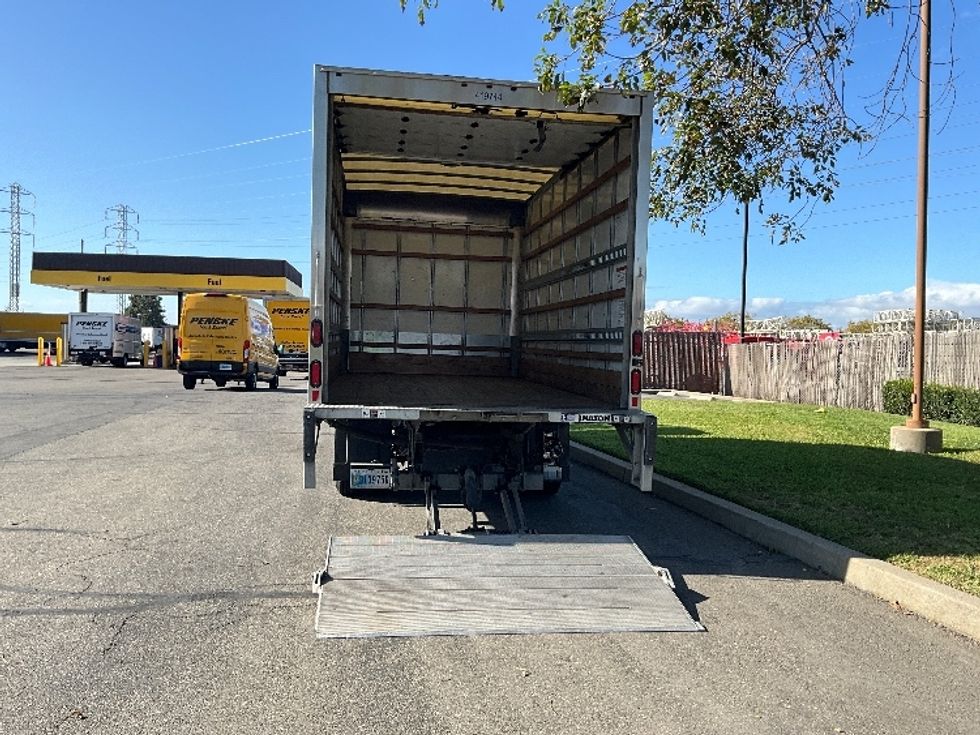 Light Duty Box Truck-Light and Medium Duty Trucks-Isuzu-2022-NPR-West Sacramento-CA-116,466\n\t\tmiles-$ 46,750 - Image 9