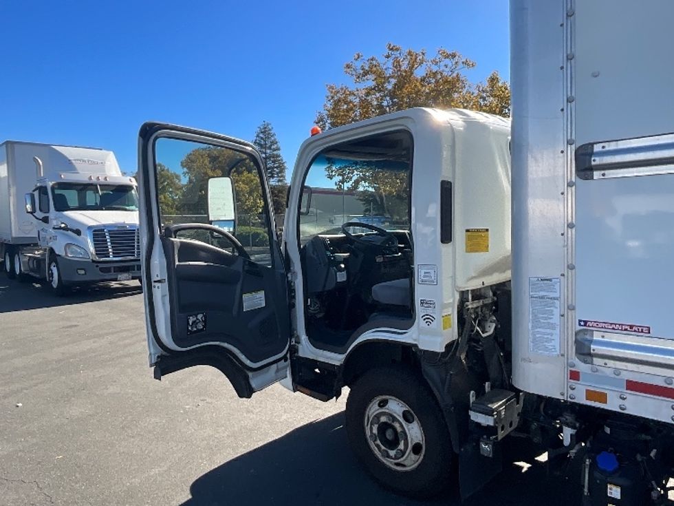 Light Duty Box Truck-Light and Medium Duty Trucks-Isuzu-2022-NPR-West Sacramento-CA-185,442\n\t\tmiles-$ 33,750 - Image 16