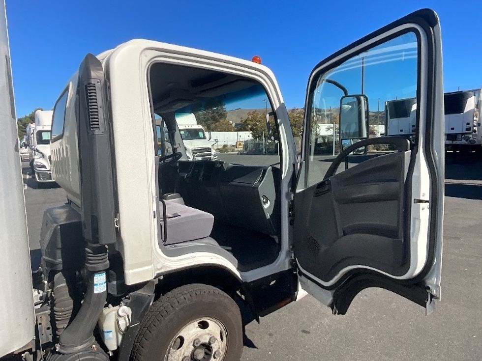 Light Duty Box Truck-Light and Medium Duty Trucks-Isuzu-2022-NPR-West Sacramento-CA-185,442\n\t\tmiles-$ 33,750 - Image 20