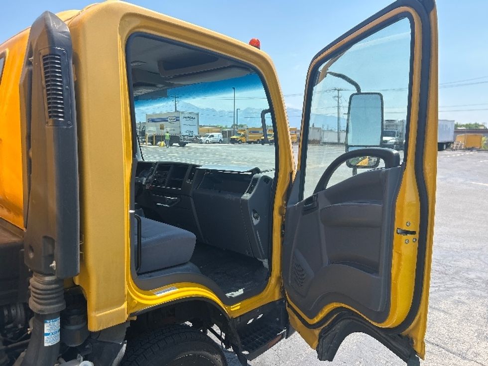 Light Duty Box Truck-Light and Medium Duty Trucks-Isuzu-2022-NPR-West Valley City-UT-108,092\n\t\tmiles-$ 44,250 - Image 20
