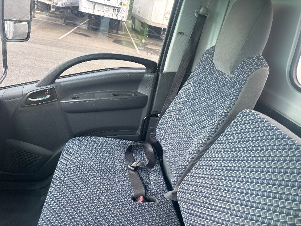 Light Duty Box Truck-Light and Medium Duty Trucks-Isuzu-2022-NPRXD-Everett-WA-52,325\n\t\tmiles-$ 55,000 - Image 19