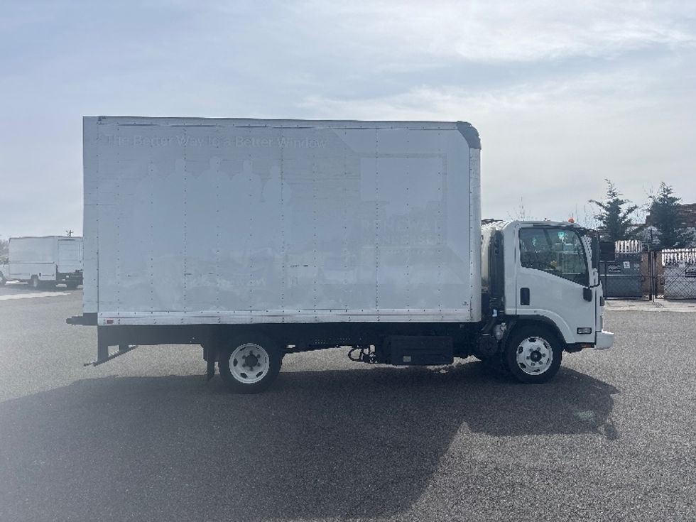 Light Duty Box Truck-Light and Medium Duty Trucks-Isuzu-2022-NPRXD-Everett-WA-56,836\n\t\tmiles-$ 54,500 - Image 15