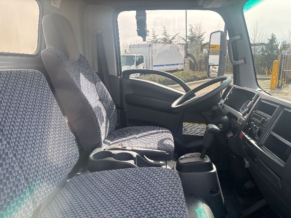 Light Duty Box Truck-Light and Medium Duty Trucks-Isuzu-2022-NPRXD-Everett-WA-56,836\n\t\tmiles-$ 54,500 - Image 22