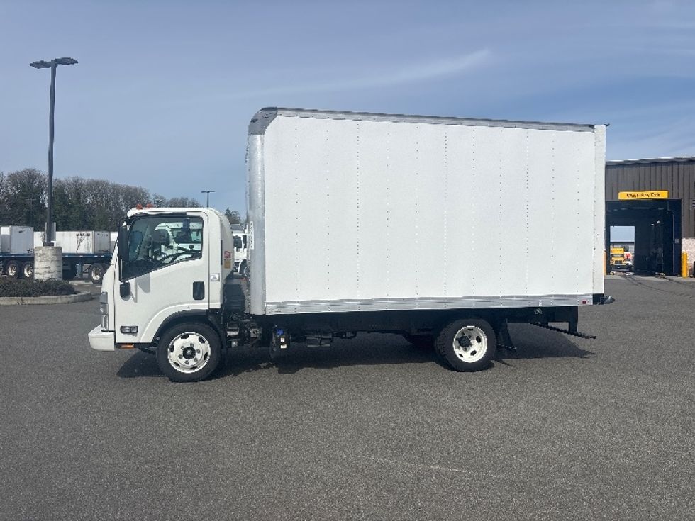 Light Duty Box Truck-Light and Medium Duty Trucks-Isuzu-2022-NPRXD-Everett-WA-56,836\n\t\tmiles-$ 54,500 - Image 4