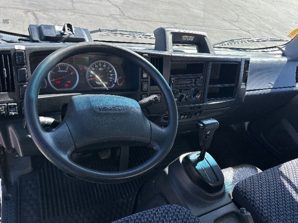 Light Duty Box Truck-Light and Medium Duty Trucks-Isuzu-2022-NPRXD-Fontana-CA-218,080\n\t\tmiles-$ 27,750 - Image 17