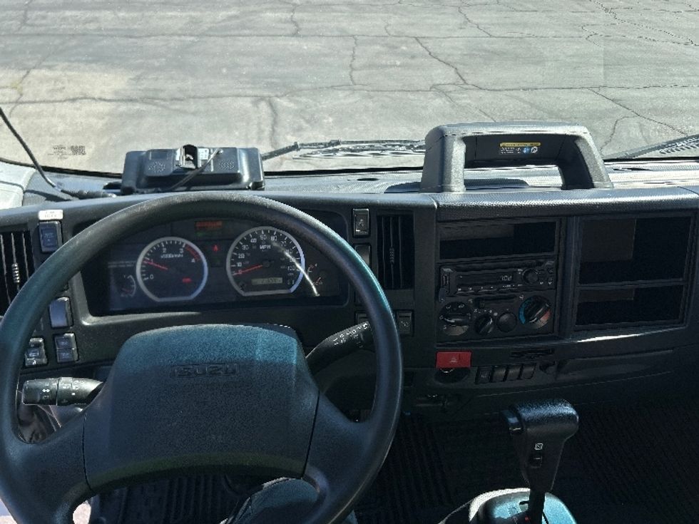 Light Duty Box Truck-Light and Medium Duty Trucks-Isuzu-2022-NPRXD-Fontana-CA-218,080\n\t\tmiles-$ 27,750 - Image 18