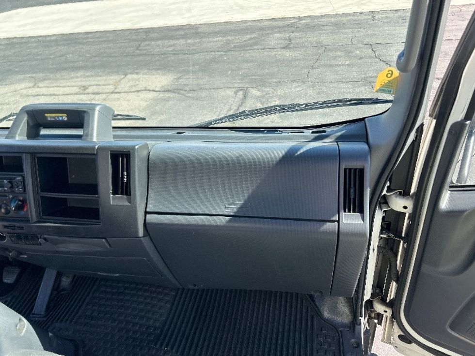 Light Duty Box Truck-Light and Medium Duty Trucks-Isuzu-2022-NPRXD-Fontana-CA-218,080\n\t\tmiles-$ 27,750 - Image 21