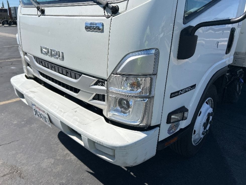 Light Duty Box Truck-Light and Medium Duty Trucks-Isuzu-2022-NPRXD-Fontana-CA-218,080\n\t\tmiles-$ 27,750 - Image 27