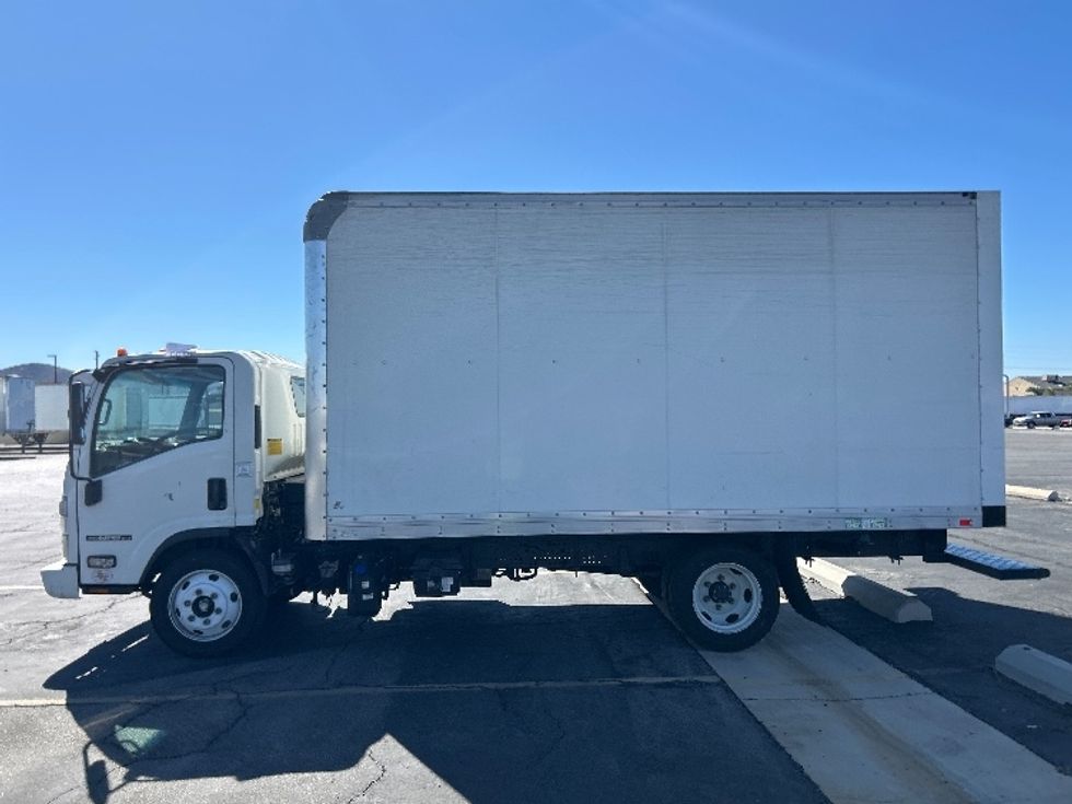 Light Duty Box Truck-Light and Medium Duty Trucks-Isuzu-2022-NPRXD-Fontana-CA-218,080\n\t\tmiles-$ 27,750 - Image 4