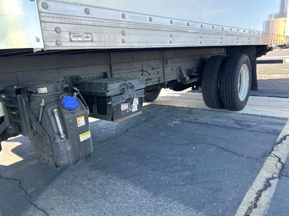 Light Duty Box Truck-Light and Medium Duty Trucks-Isuzu-2022-NPRXD-Fontana-CA-218,080\n\t\tmiles-$ 27,750 - Image 5