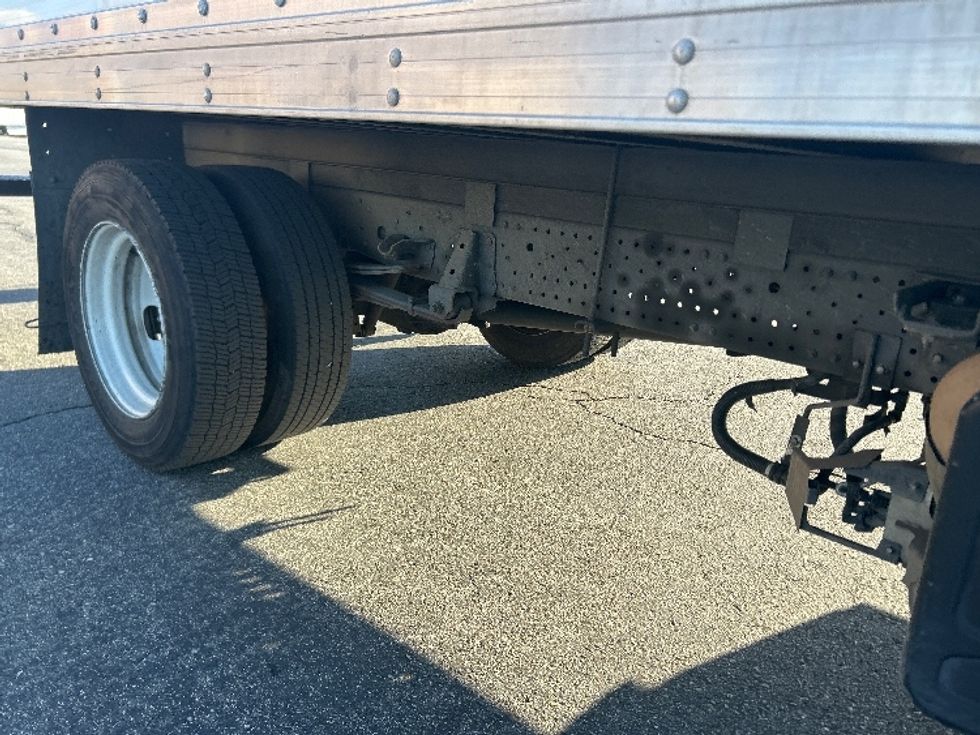 Light Duty Box Truck-Light and Medium Duty Trucks-Isuzu-2022-NPRXD-Fontana-CA-220,082\n\t\tmiles-$ 27,750 - Image 14