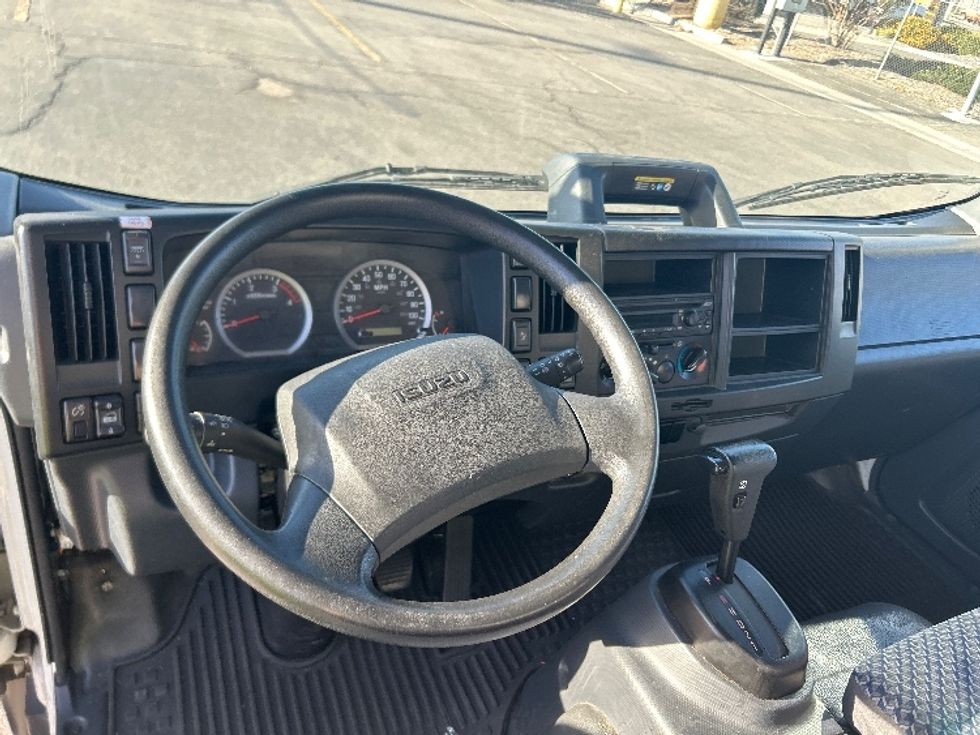Light Duty Box Truck-Light and Medium Duty Trucks-Isuzu-2022-NPRXD-Fontana-CA-220,082\n\t\tmiles-$ 27,750 - Image 17