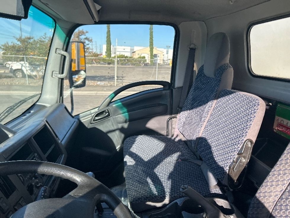 Light Duty Box Truck-Light and Medium Duty Trucks-Isuzu-2022-NPRXD-Fontana-CA-220,082\n\t\tmiles-$ 27,750 - Image 19