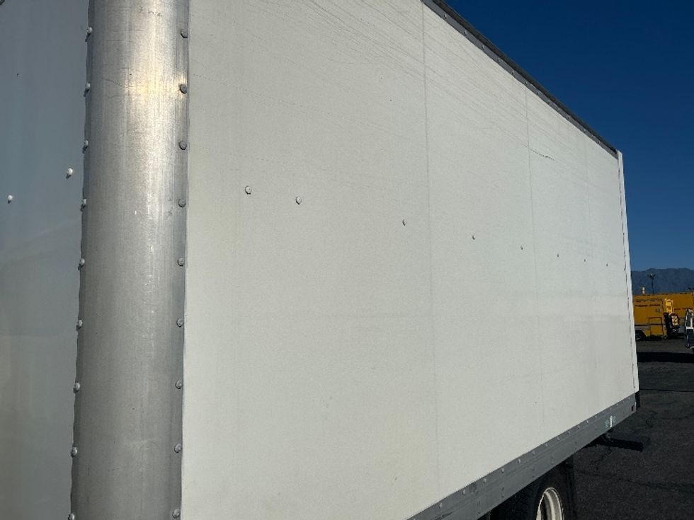 Light Duty Box Truck-Light and Medium Duty Trucks-Isuzu-2022-NPRXD-Fontana-CA-220,082\n\t\tmiles-$ 27,750 - Image 25