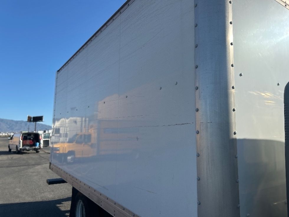 Light Duty Box Truck-Light and Medium Duty Trucks-Isuzu-2022-NPRXD-Fontana-CA-220,082\n\t\tmiles-$ 27,750 - Image 26