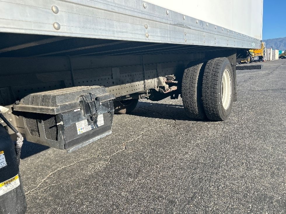 Light Duty Box Truck-Light and Medium Duty Trucks-Isuzu-2022-NPRXD-Fontana-CA-220,082\n\t\tmiles-$ 27,750 - Image 5