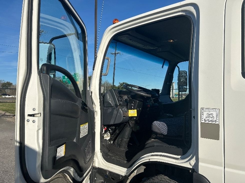 Light Duty Box Truck-Light and Medium Duty Trucks-Isuzu-2022-NPRXD-Lafayette-LA-29,968\n\t\tmiles-$ 65,000 - Image 12