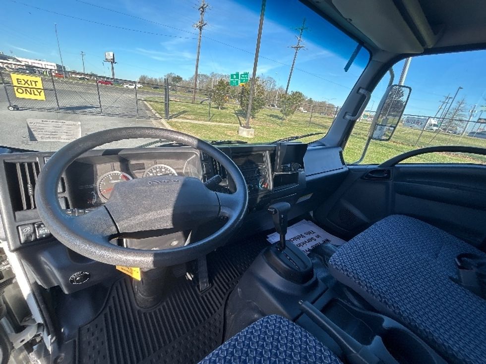 Light Duty Box Truck-Light and Medium Duty Trucks-Isuzu-2022-NPRXD-Lafayette-LA-29,968\n\t\tmiles-$ 65,000 - Image 13