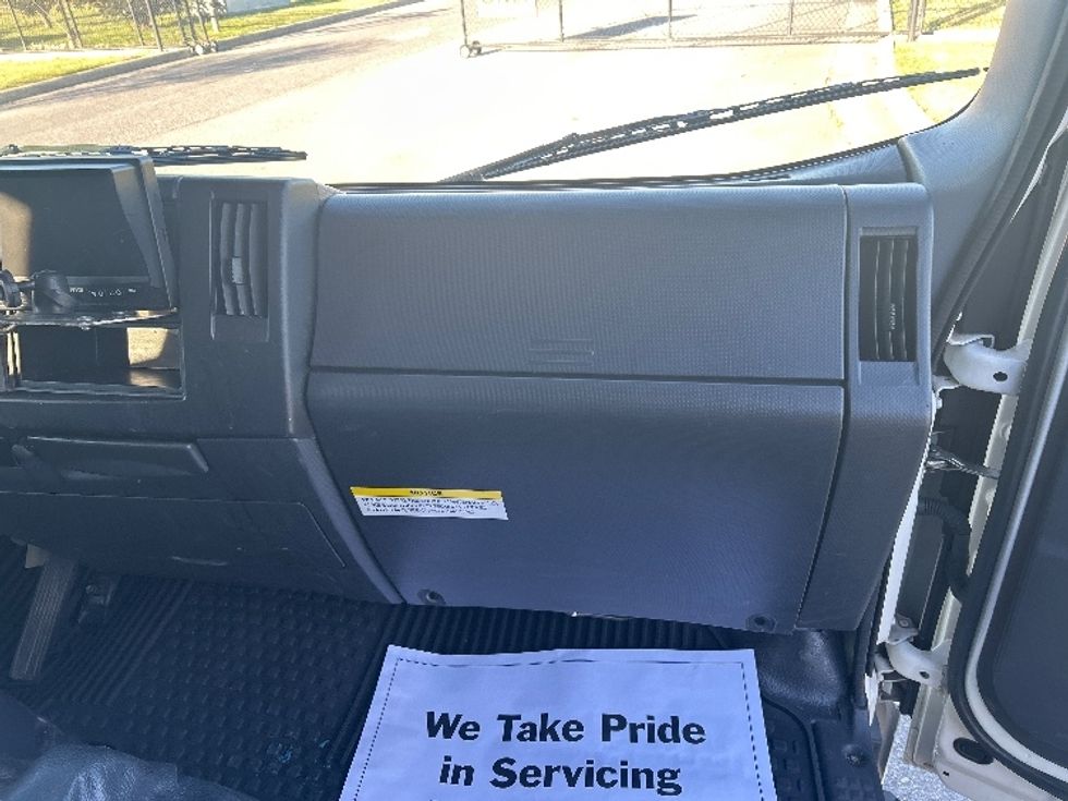 Light Duty Box Truck-Light and Medium Duty Trucks-Isuzu-2022-NPRXD-Lafayette-LA-29,968\n\t\tmiles-$ 65,000 - Image 17