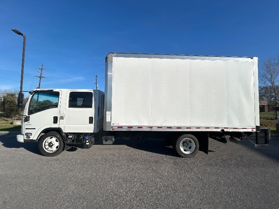 Light Duty Box Truck-Light and Medium Duty Trucks-Isuzu-2022-NPRXD-Lafayette-LA-29,968\n\t\tmiles-$ 65,000 - Image 4