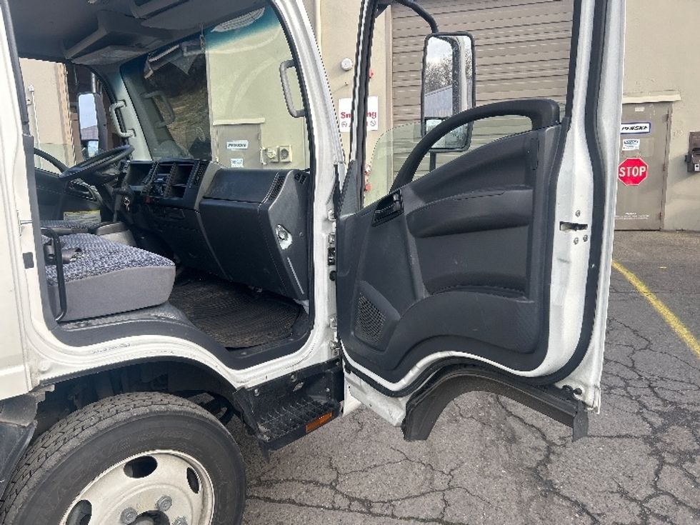 Light Duty Box Truck-Light and Medium Duty Trucks-Isuzu-2022-NPRXD-Lakewood-WA-34,999\n\t\tmiles-$ 57,250 - Image 15