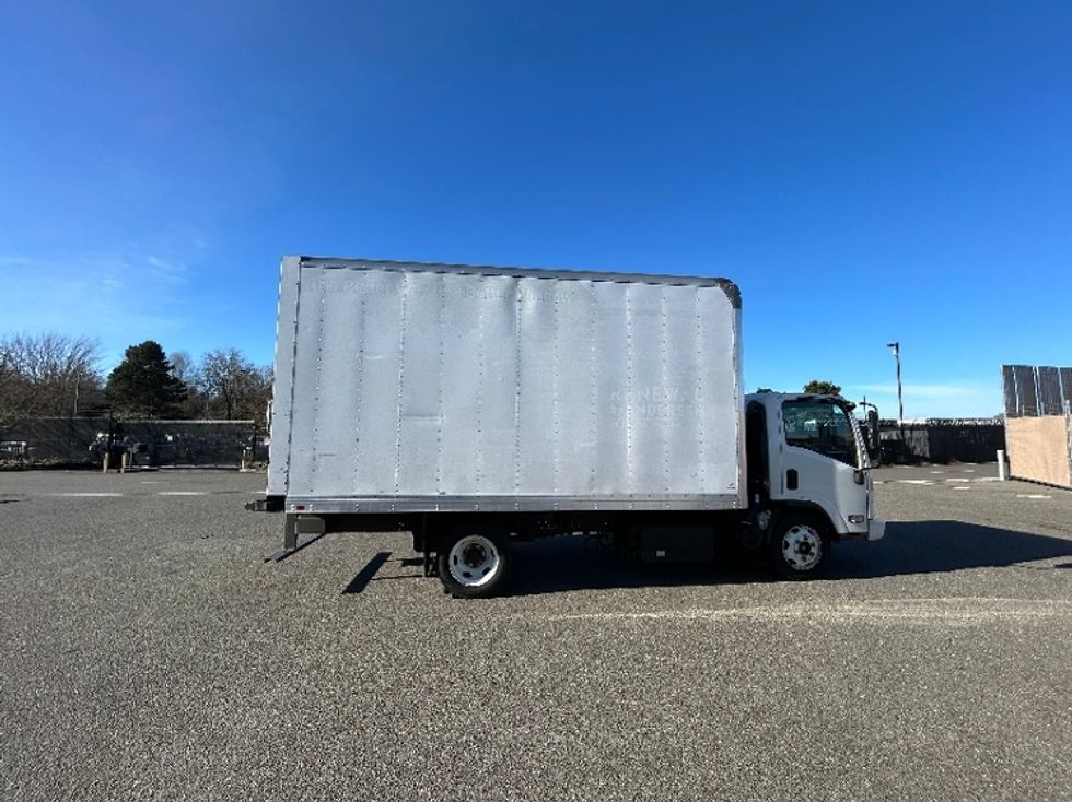 Light Duty Box Truck-Light and Medium Duty Trucks-Isuzu-2022-NPRXD-Lakewood-WA-43,980\n\t\tmiles-$ 56,000 - Image 15