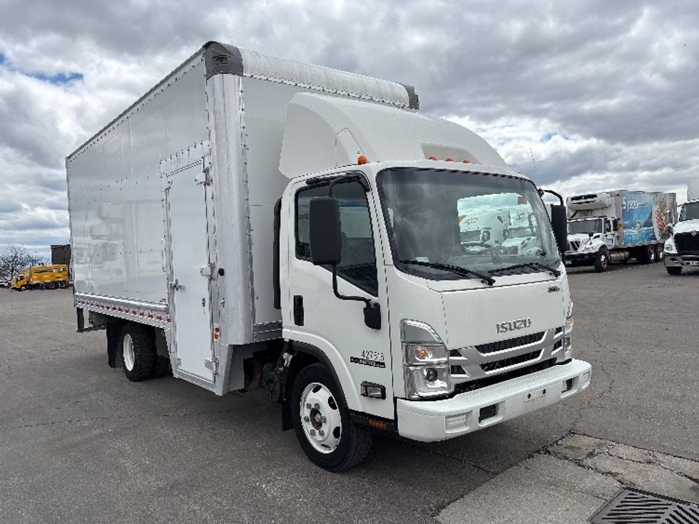 Light Duty Box Truck-Light and Medium Duty Trucks-Isuzu-2022-NPRXD-Mississauga-ON-121,133\n\t\tkm-$ 69,000 - Image 1