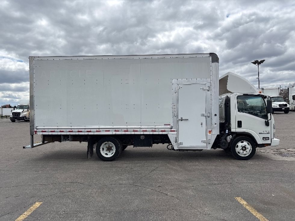 Light Duty Box Truck-Light and Medium Duty Trucks-Isuzu-2022-NPRXD-Mississauga-ON-121,133\n\t\tkm-$ 69,000 - Image 14