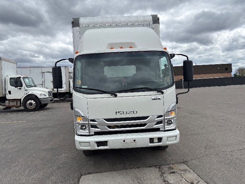 Light Duty Box Truck-Light and Medium Duty Trucks-Isuzu-2022-NPRXD-Mississauga-ON-121,133\n\t\tkm-$ 69,000 - Image 2