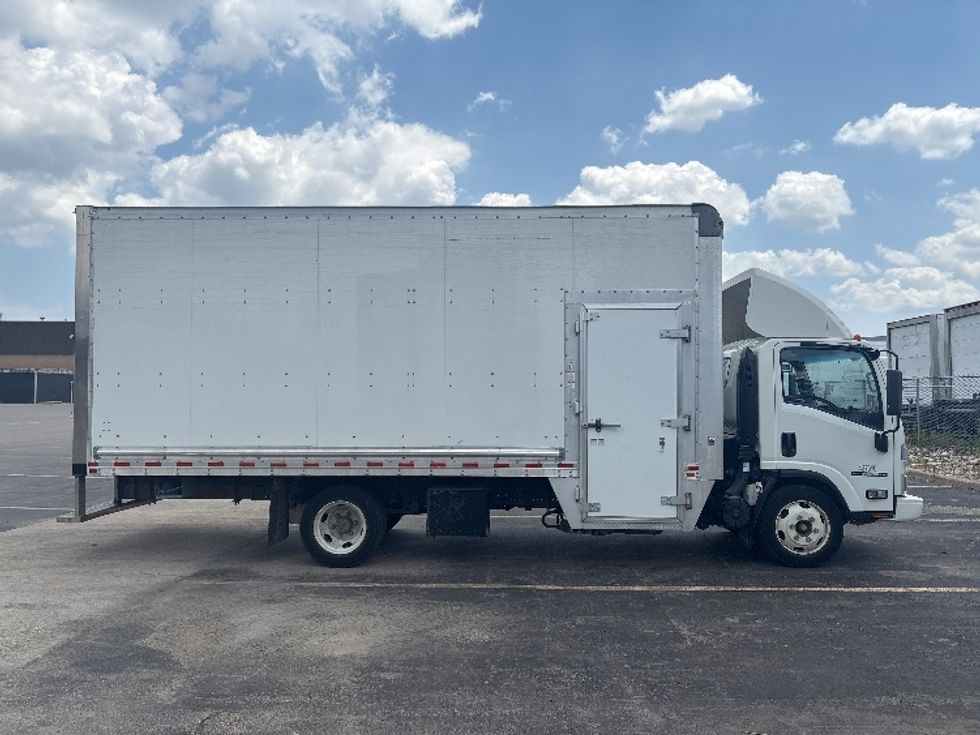 Light Duty Box Truck-Light and Medium Duty Trucks-Isuzu-2022-NPRXD-Mississauga-ON-89,121\n\t\tkm-$ 61,250 - Image 13