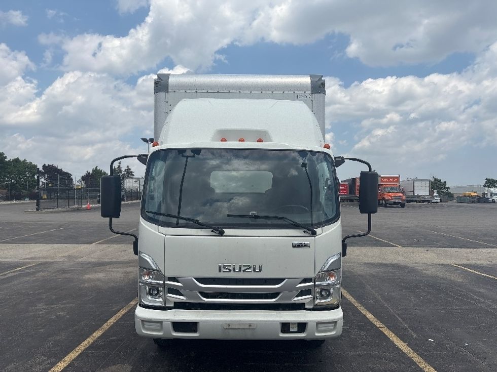 Light Duty Box Truck-Light and Medium Duty Trucks-Isuzu-2022-NPRXD-Mississauga-ON-89,121\n\t\tkm-$ 61,250 - Image 2