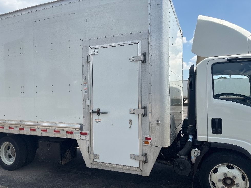 Light Duty Box Truck-Light and Medium Duty Trucks-Isuzu-2022-NPRXD-Mississauga-ON-89,121\n\t\tkm-$ 61,250 - Image 23