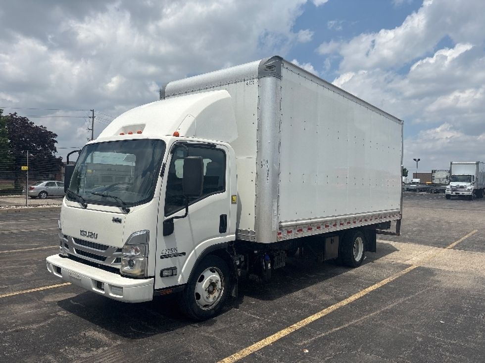 Light Duty Box Truck-Light and Medium Duty Trucks-Isuzu-2022-NPRXD-Mississauga-ON-89,121\n\t\tkm-$ 61,250 - Image 3
