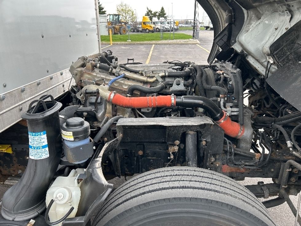 Light Duty Box Truck-Light and Medium Duty Trucks-Isuzu-2022-NPRXD-Mississauga-ON-92,874\n\t\tkm-$ 71,750 - Image 22